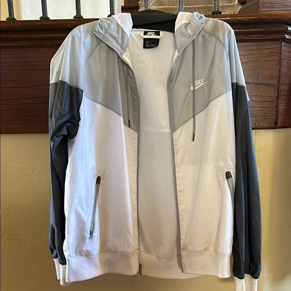 Nike Gray and White Windbreaker with Chevron Design